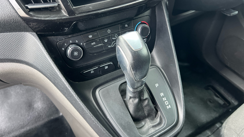 Ford Transit Connect 250 L2 Diesel 1.5 EcoBlue 100ps Limited Van Powershift